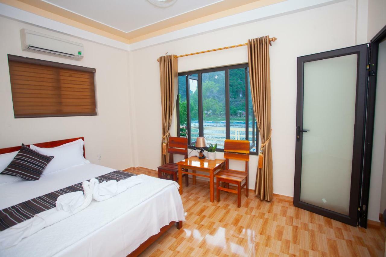Applebee's Homestay * Phong Nha